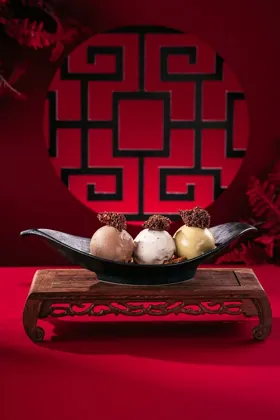 Dish at Moli, low key light. Food photography in Dubai by Artur Begel