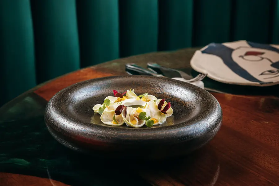 Atangi restaurant, food photography by Artur Begel