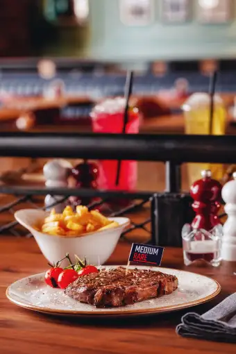 Chicago Meatpackers, F&B photography by Artur Begel