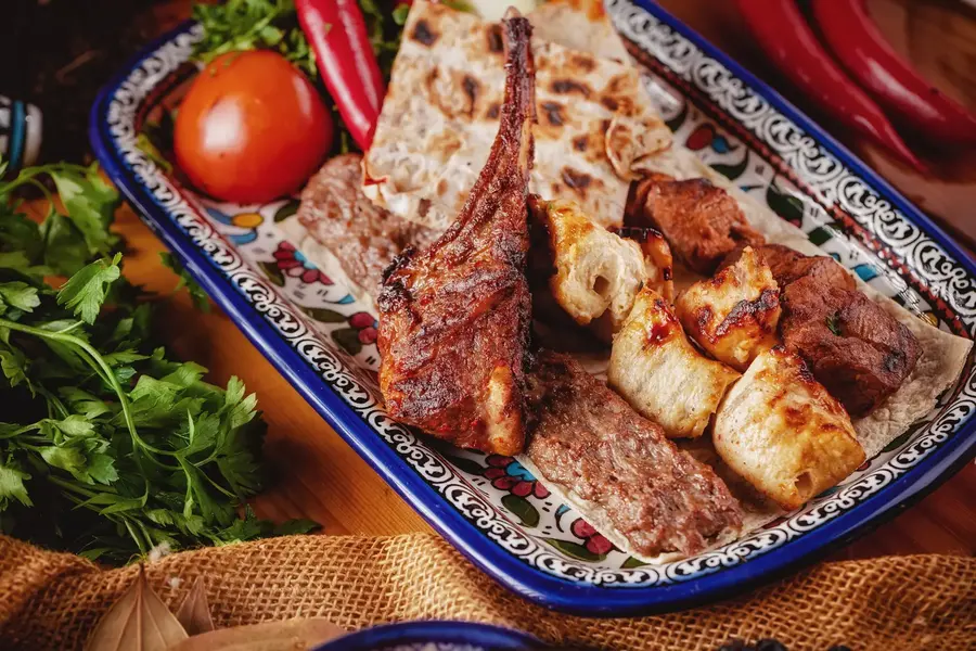 Eshak, F&B photography by Artur Begel