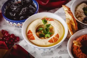 Eshak, F&B photography by Artur Begel