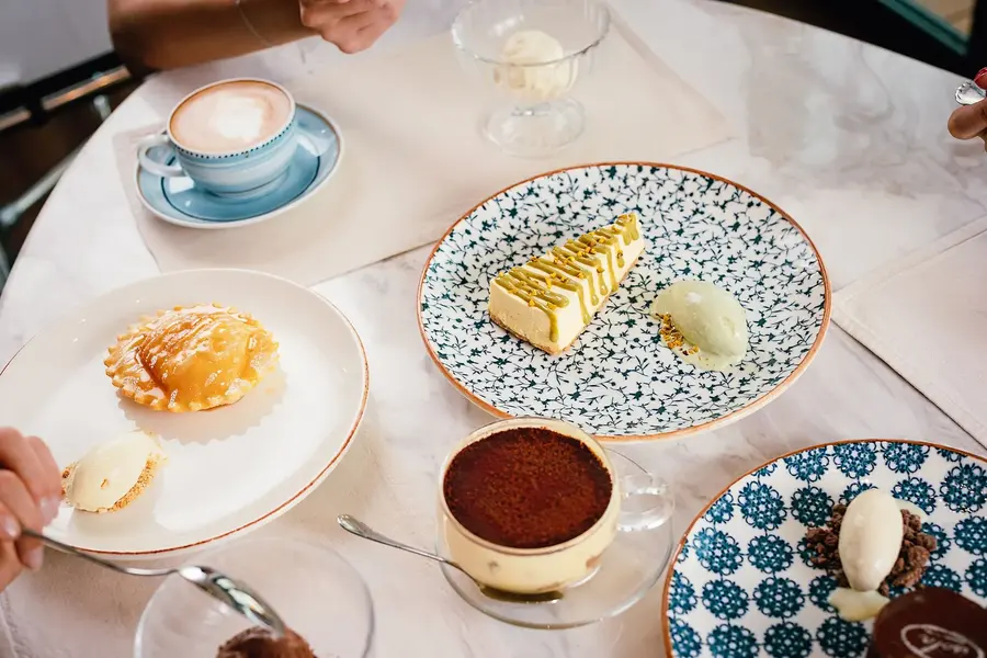 Isola, F&B photography by Artur Begel