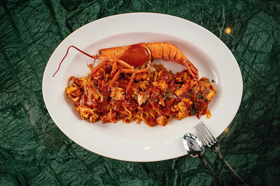 Isola, F&B photography by Artur Begel