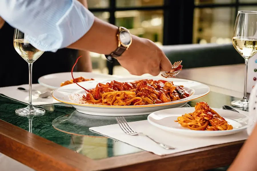 Isola, F&B photography by Artur Begel