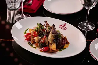 Kapitol, F&B photography by Artur Begel