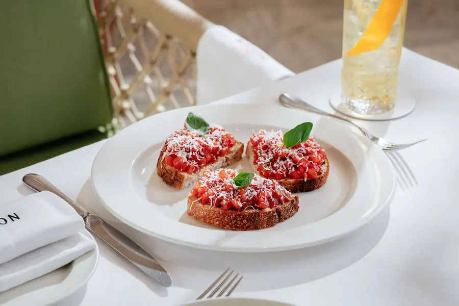 Novikov, food photography by Artur Begel