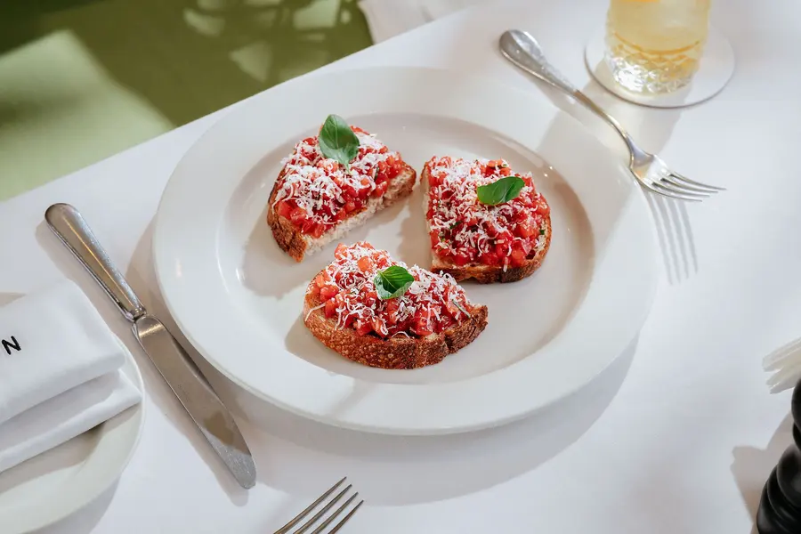 Novikov, food photography by Artur Begel