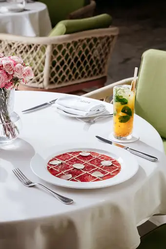 Novikov, food photography by Artur Begel