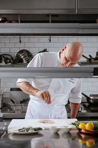 Novikov, food photography by Artur Begel